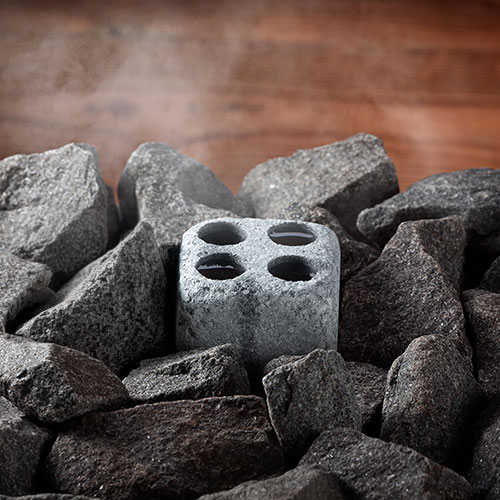 Hukka Höyrykivet Steam Stone 11053 In Use