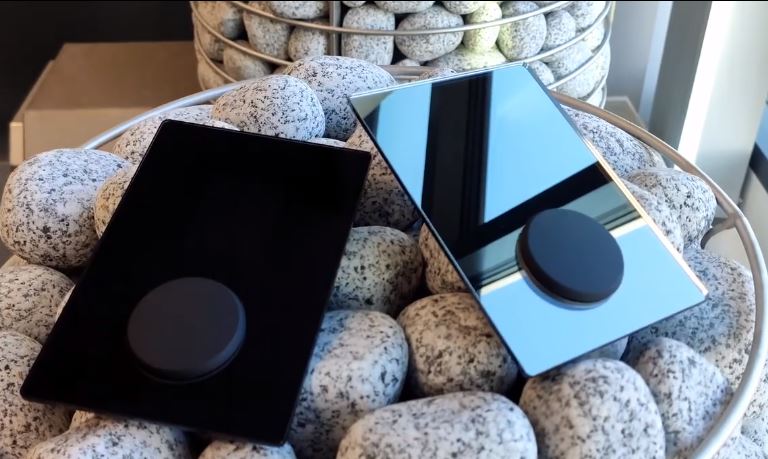 Uku Mirror